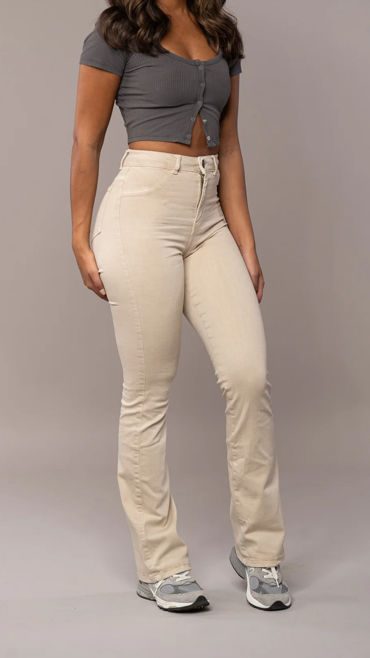 Flori™ - The Flared Vintage Jeans