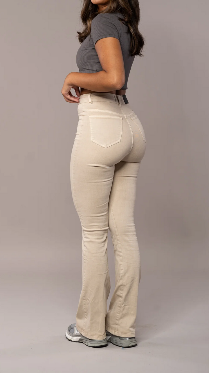 Flori™ - The Flared Vintage Jeans