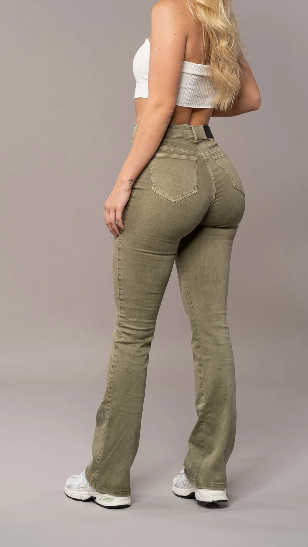 Flori™ - The Flared Vintage Jeans