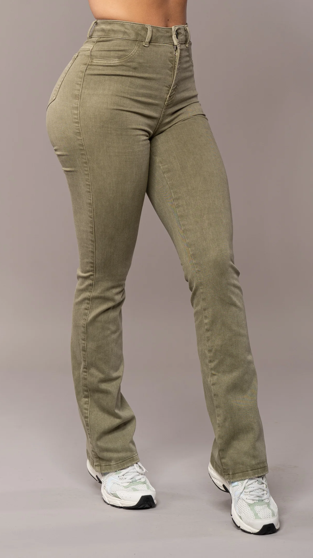 Flori™ - The Flared Vintage Jeans